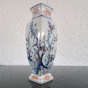 Royal Tichelaar Makkum rare small polychrome delftware bird decor vase