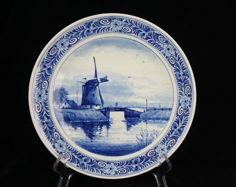 De Porceleyne Fles (Royal Delft) Delft blue windmill wall plate (1984)