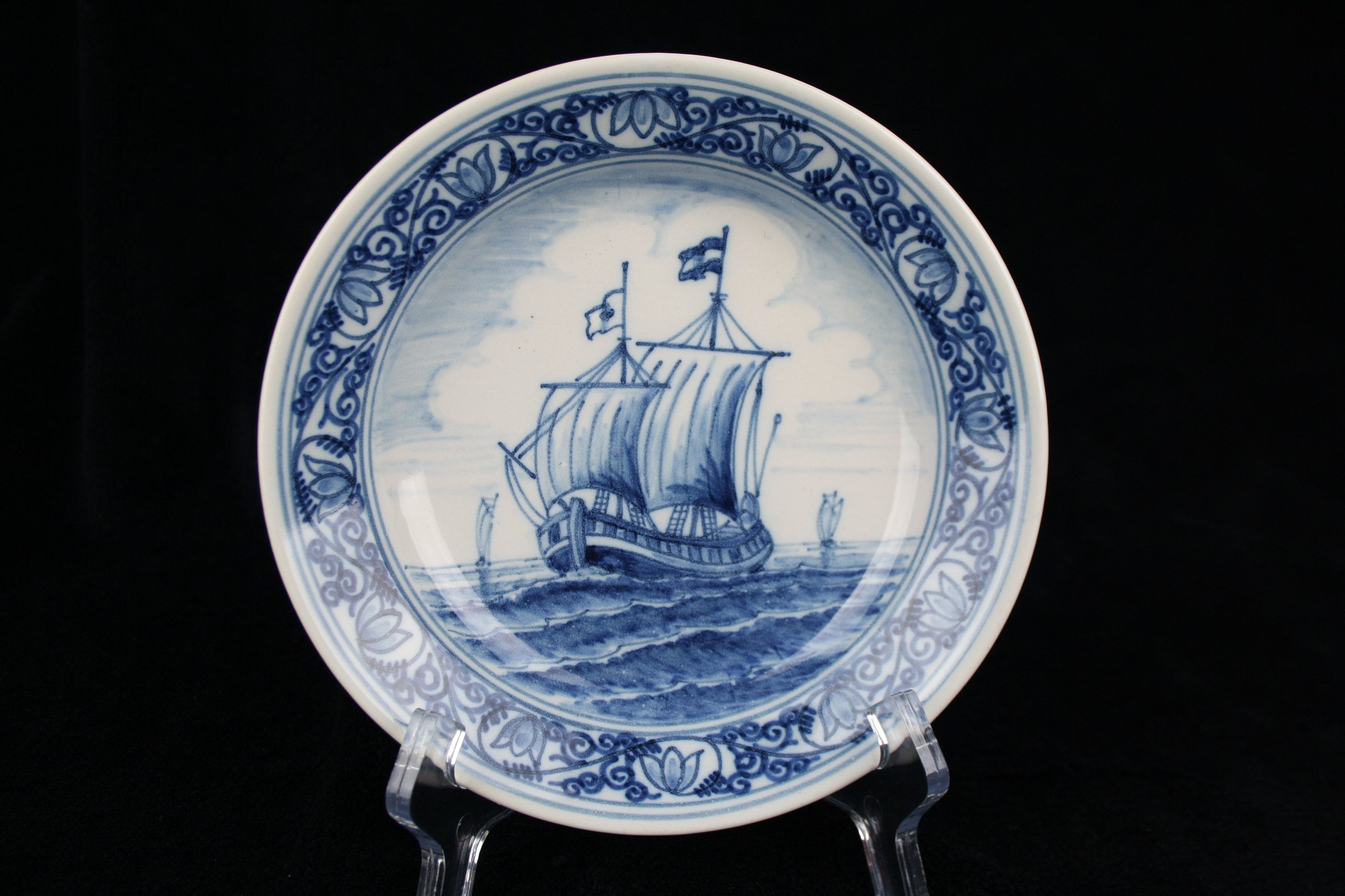 Tichelaar Makkum デルフト 飾り皿 プレート Royal Tichelaar Makkum Delft Blue Dish With Decor of (VOC