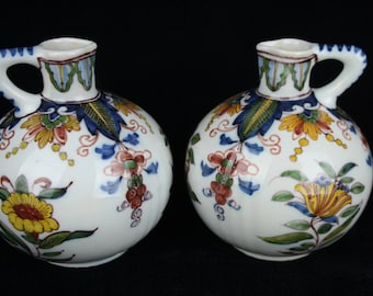 Royal Tichelaar Makkum Delft blue dish with decor of (VOC