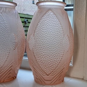 Jarrón Art Déco Sars France de vidrio prensado/moldeado dorado esmerilado