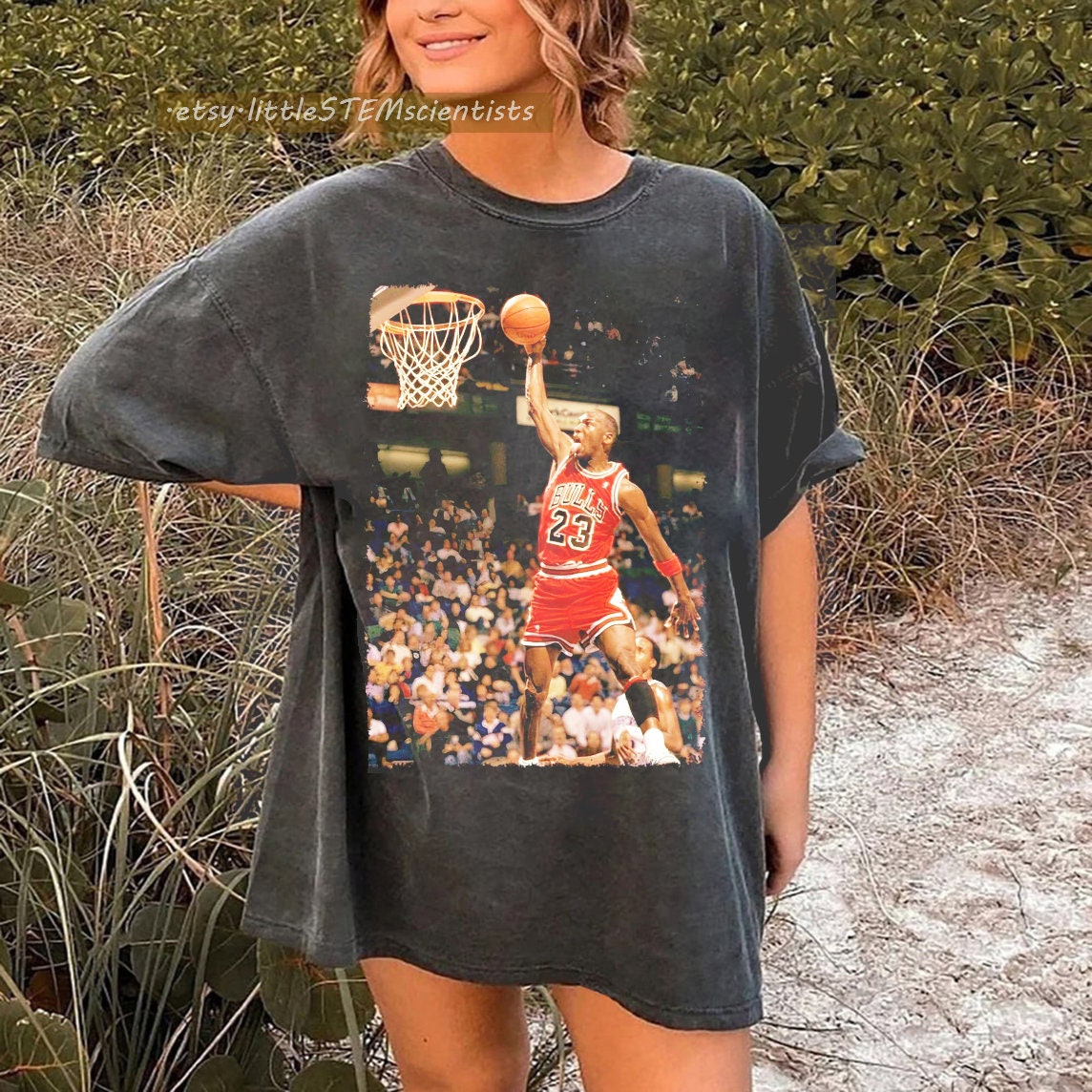 Michael Jordan Vintage Inspired Throwback Vintage NBA Graphic T-Shirt