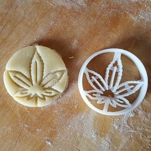Cannabis Marihuana Weed Leaf Cookie Cutter ideal für Gebäck Keks Icing Fondant Clay -12 Größe Auswahlmöglichkeiten-UK SELLER-Postage Upgrade verfügbar