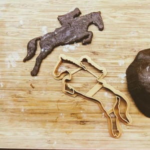 Tagliapasta per biscotti a forma di cavallo da salto, ideale per pasticceria, biscotti, glassa, fondente, argilla - 12 misure a scelta - VENDITORE NEL REGNO UNITO - Upgrade delle spese di spedizione disponibile