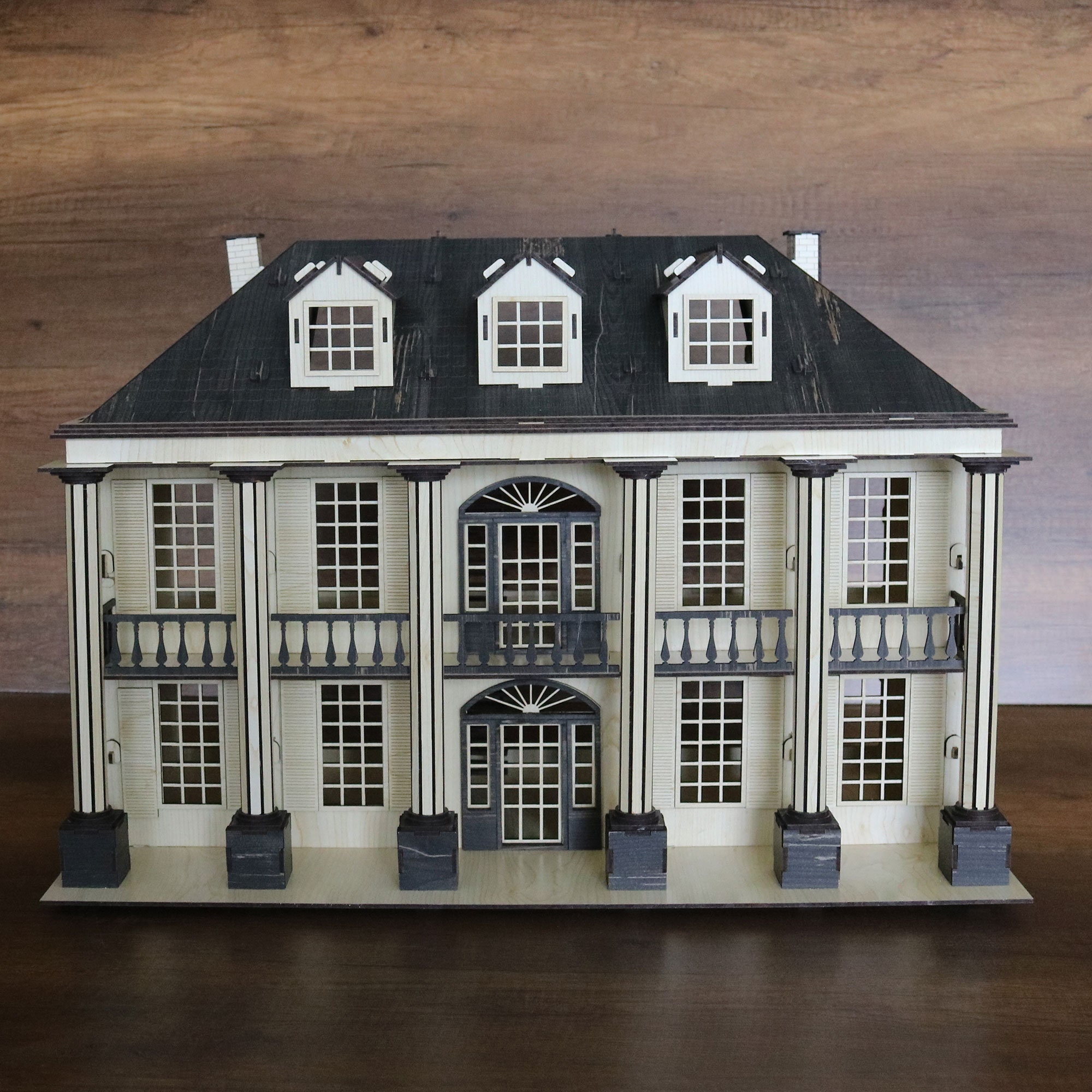 Traditional, authentic and quality dolls houses for sale