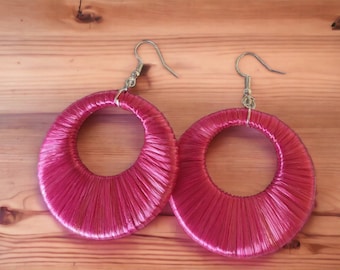 Handgemachte Boho Ohrringe: lebhafte, multicolor runde Ohrhänger