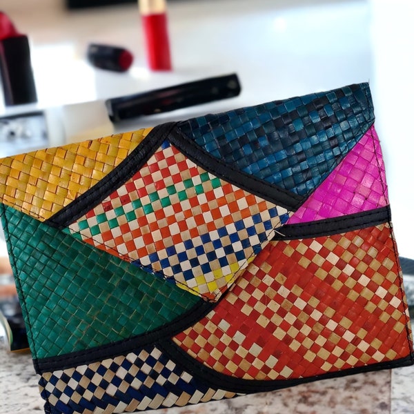 Free postage - Ladies Straw Pandan leaves Clutch Wallet Purse Bag Multicolour
