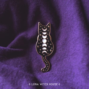 Moon Phase Cat Pin || Enamel Pin, Backpack, Bag Accessory, Witch Accessories, Witch Gift, Gothic Pin, Lapel Pin, Brooch, Cute Enamel Pins.