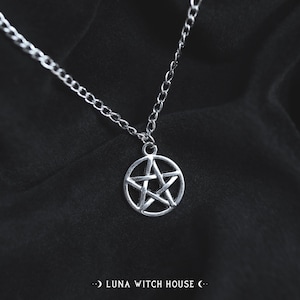 Star Pentagram Necklace || Pentagram Pendant, Witch Necklace, Star Necklace, Witch Gift, Witch Jewelery, Gothic Jewellery,Witch Accessories.