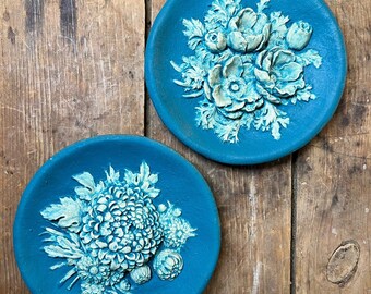 Vintage pair of chalk ware floral wall plaques/ vintage art/ vintage floral art