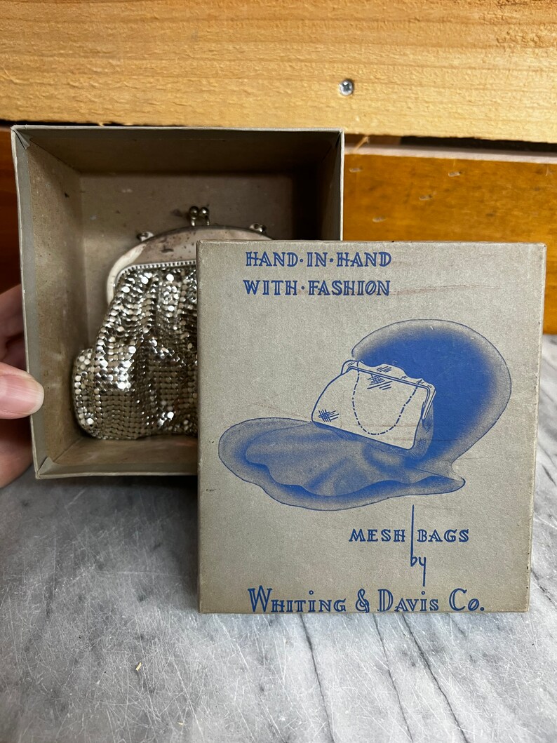 Vintage 1920s-1930s Whiting and Davis clutch/evening bag/ made in USA/ with original box image 5