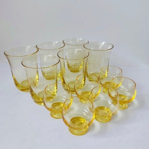 12 vintage Bernsteingläser Set