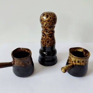 Salt and pepper set