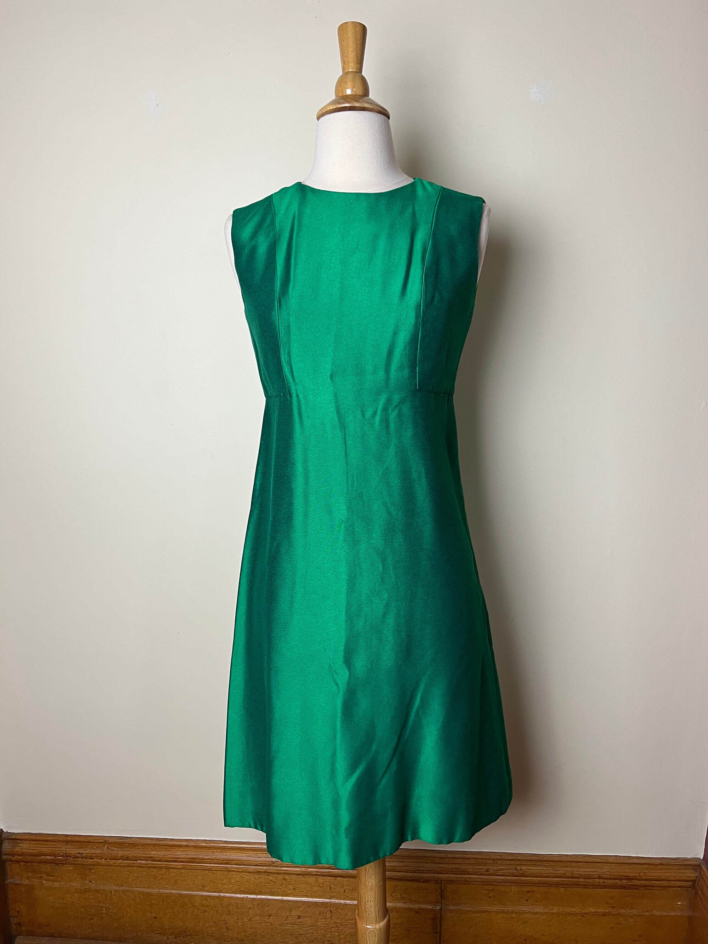 green dress saks 1950’s “Under The Mistletoe” Emerald Green Taffeta Party Dress From Saks /  Small