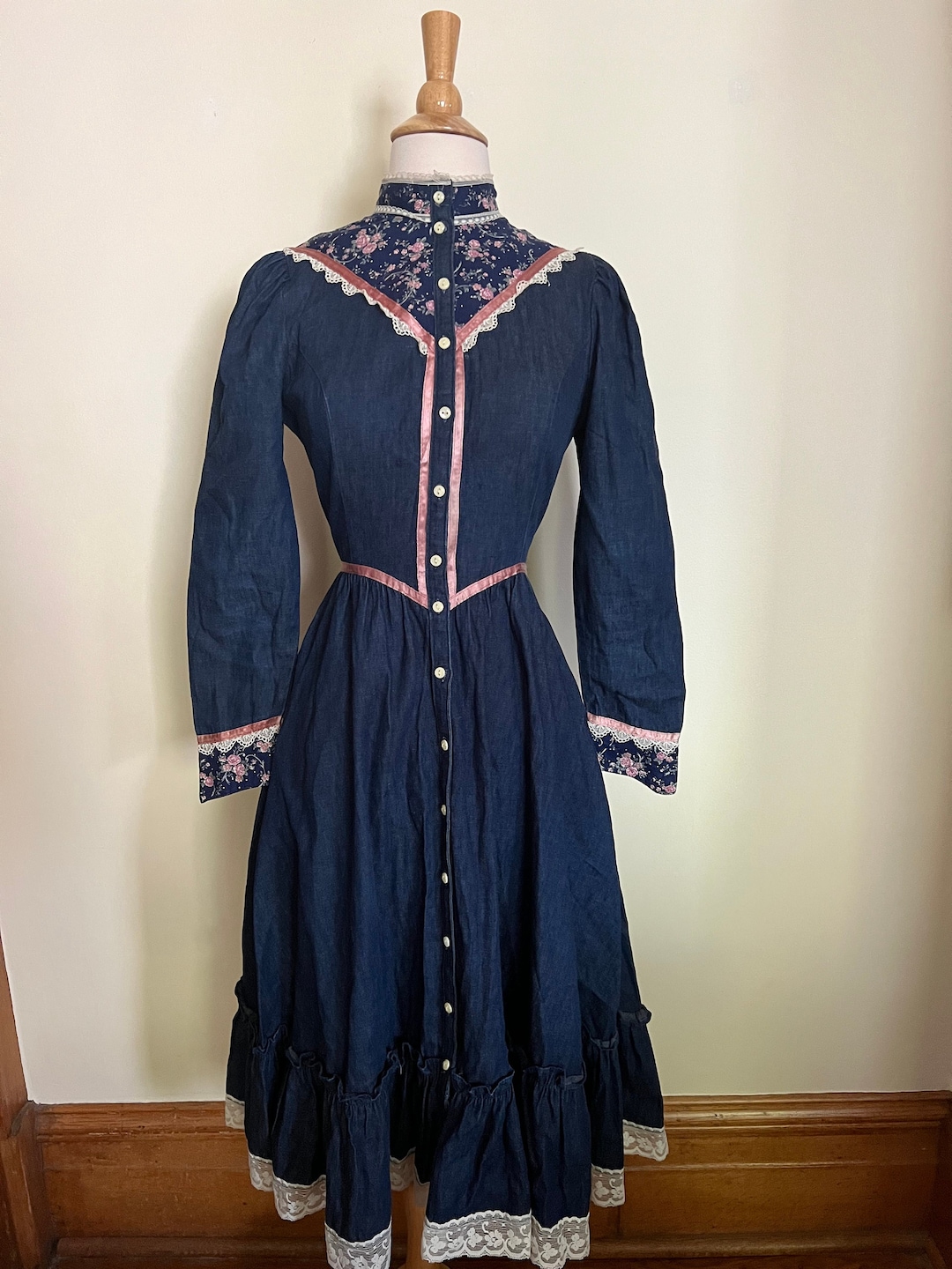 Vintage 70s Denim Gunne Sax Dress With Pink Ribbon and Lace and Pockets ...