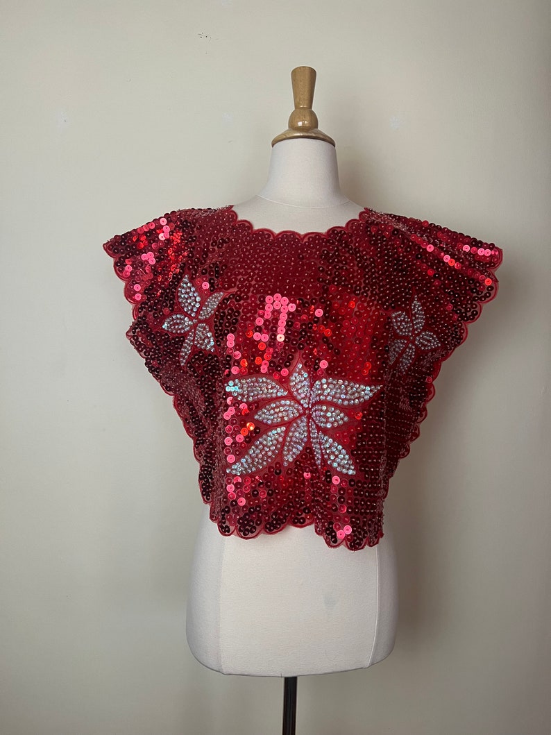Vintage 80s unbranded red sequined holiday top image 1