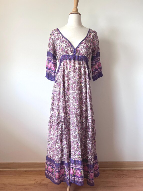 Vintage 70s unbranded floral paisley print boho dress