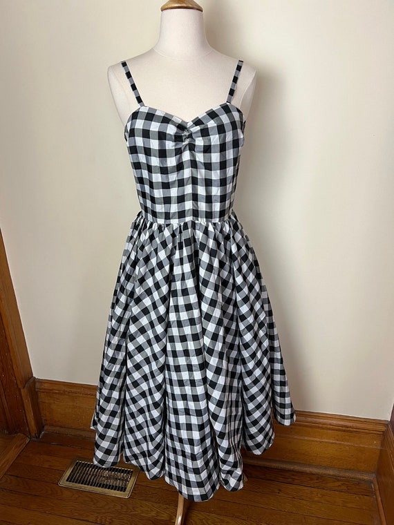 Vintage 80s unbranded black & white plaid sundress