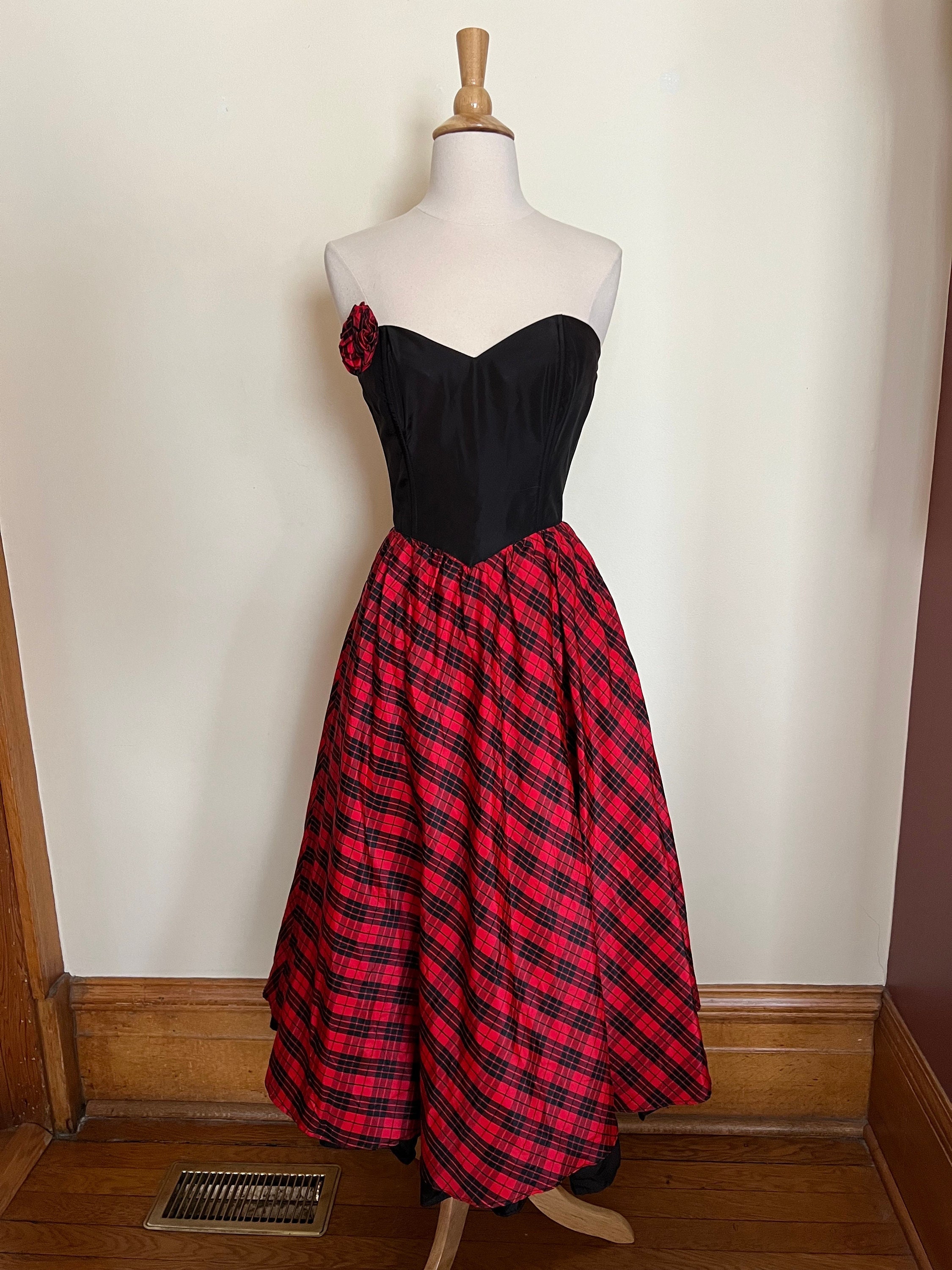 plaid prom dress Stylish Straight Across Sleeveless Red And White Plaid Prom Dress With Belt YK0139