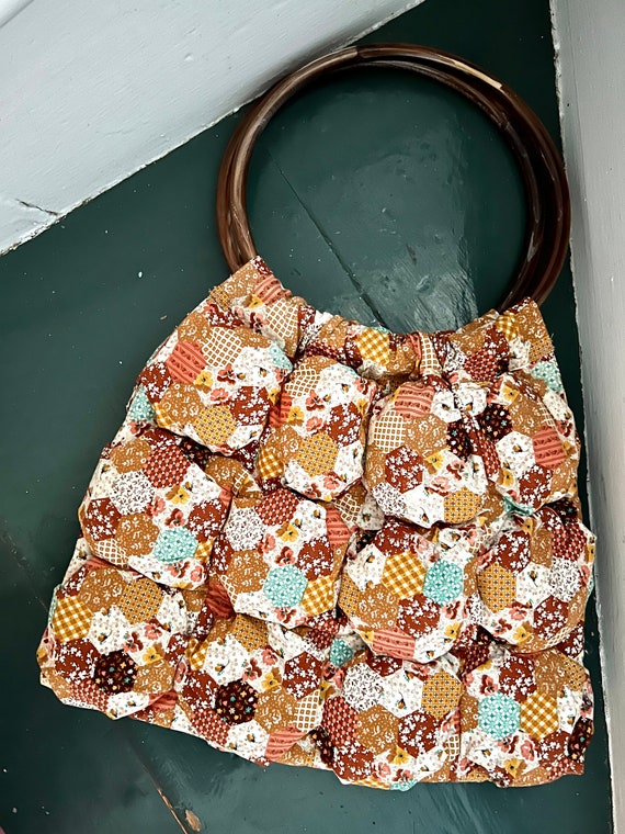 Vintage 70s puffy quilted patchwork handle bag - image 2