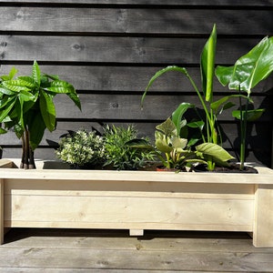 Outdoor Planter Box DIY Plan