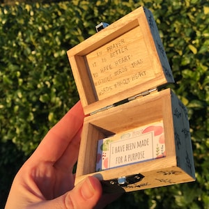 Piccola scatola di benedizioni. 21 schede di affermazione delle Scritture / carte di preghiera della Bibbia. Preghiere tascabili. Parole per ispirare e incoraggiare la preghiera