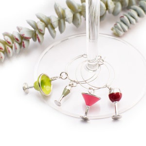 Drinks Wine Charm Set
