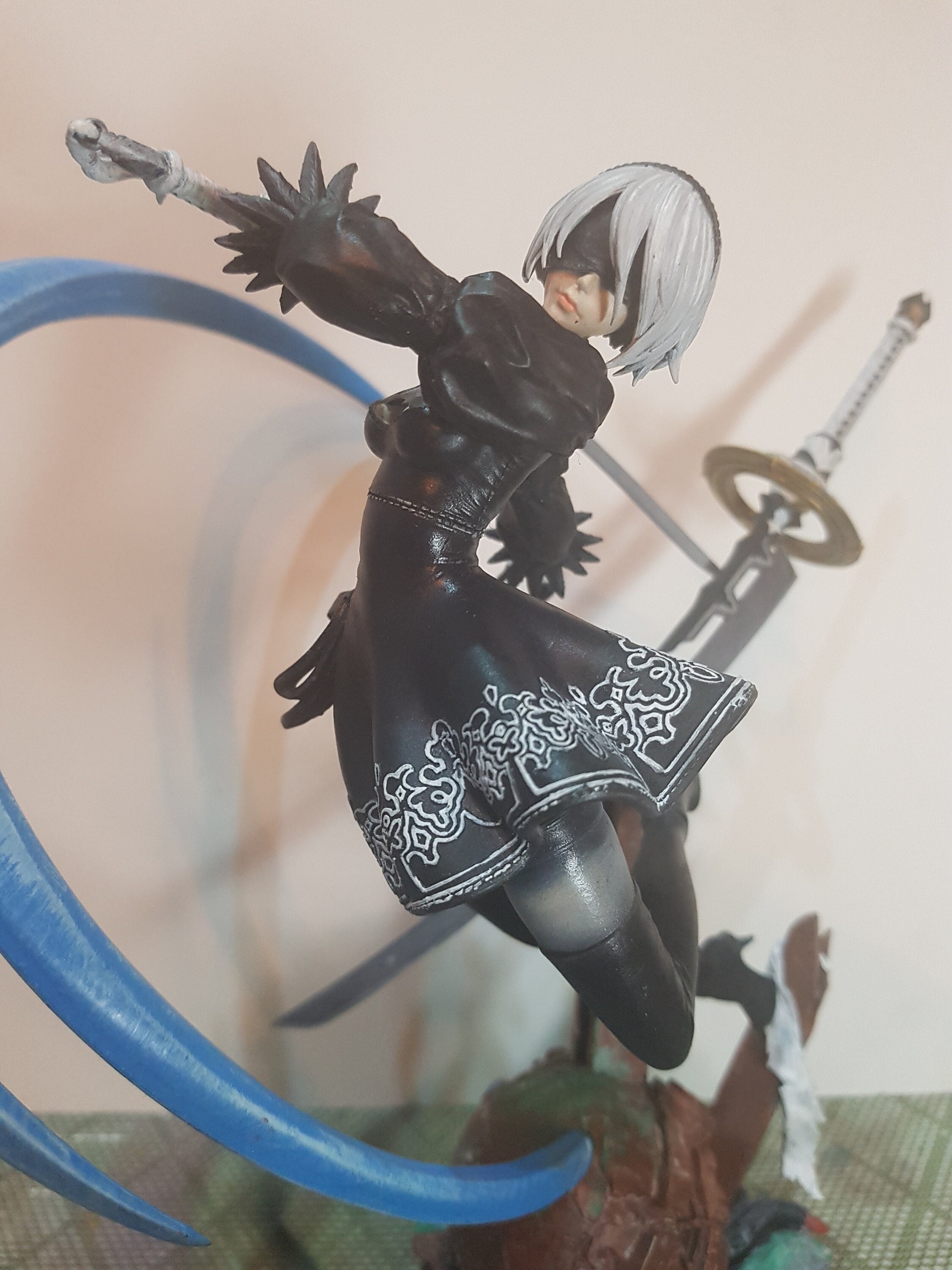 Figure/miniature Nier Automata 2-B Printed in 3D Resin and Hand Painted ...