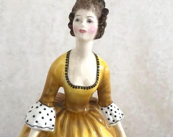 Kathryn HN4040 – Royal Doulton Figurine Series: Chelsea