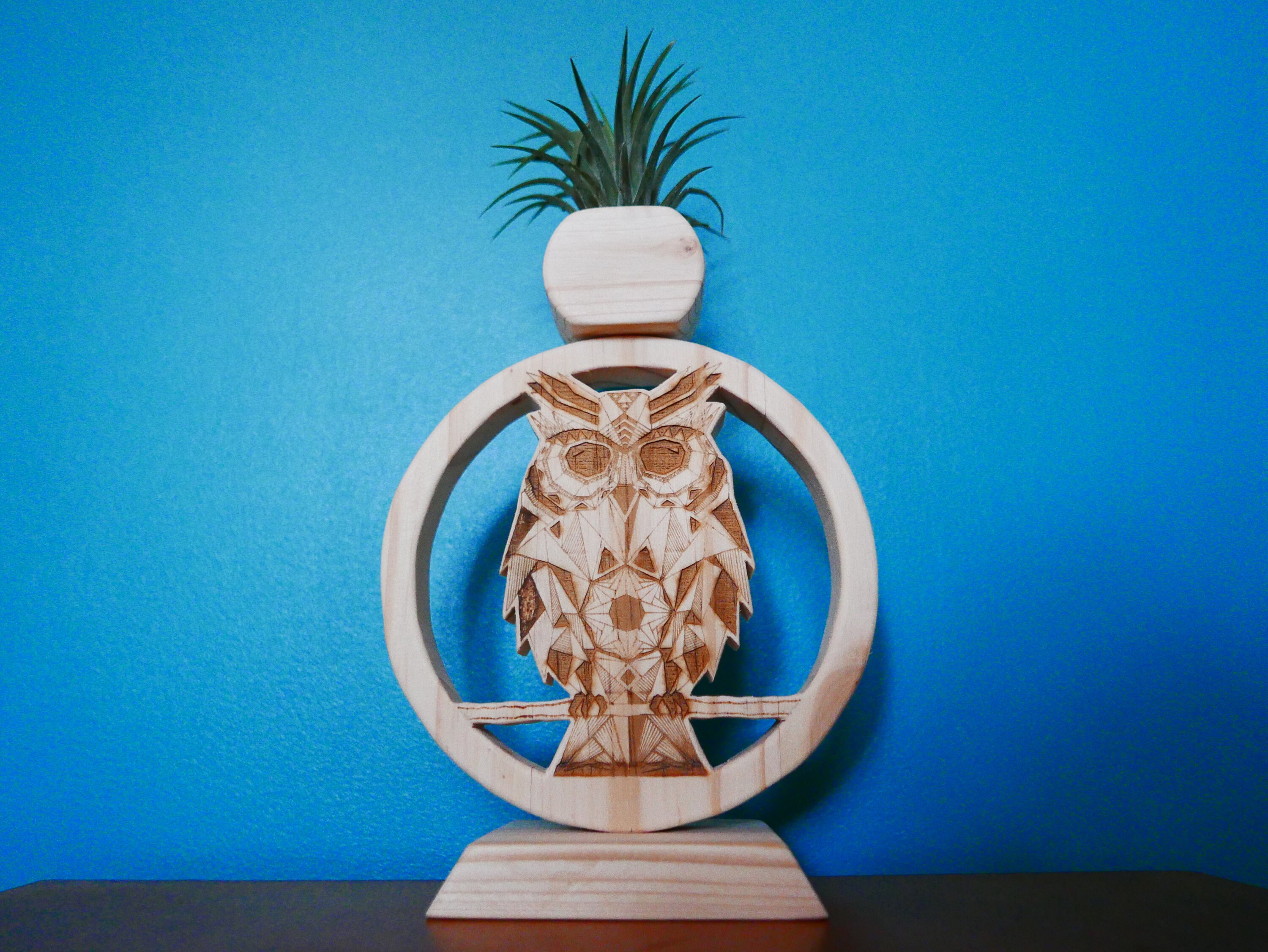 Chouette/Hiboux Géométrique Pyrogravé - Décoration d'intérieur Support de Plante en Bois