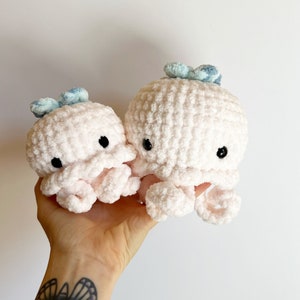 Monday the Moon Jellyfish Amigurumi Pattern, no sew crochet jellyfish plushie pattern only, two sizes included image 2