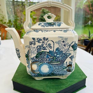 Masons Fruit Basket Patent Ironstone Made In England Permanent Detergent Blue Large Teapot With Lid | Made c1950