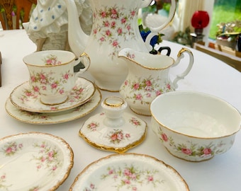 パラゴン  VictorianaRose  ヴィクトリアナローズ ディナー　６枚 Vintage Paragon Victoriana Rose Dinnerware, 88 Pc Service for 10