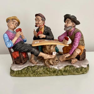 Capodimonte Porzellan Figur | “Kartenspieler” | Biskuitporzellan Finish | Italien | Etikett angebracht