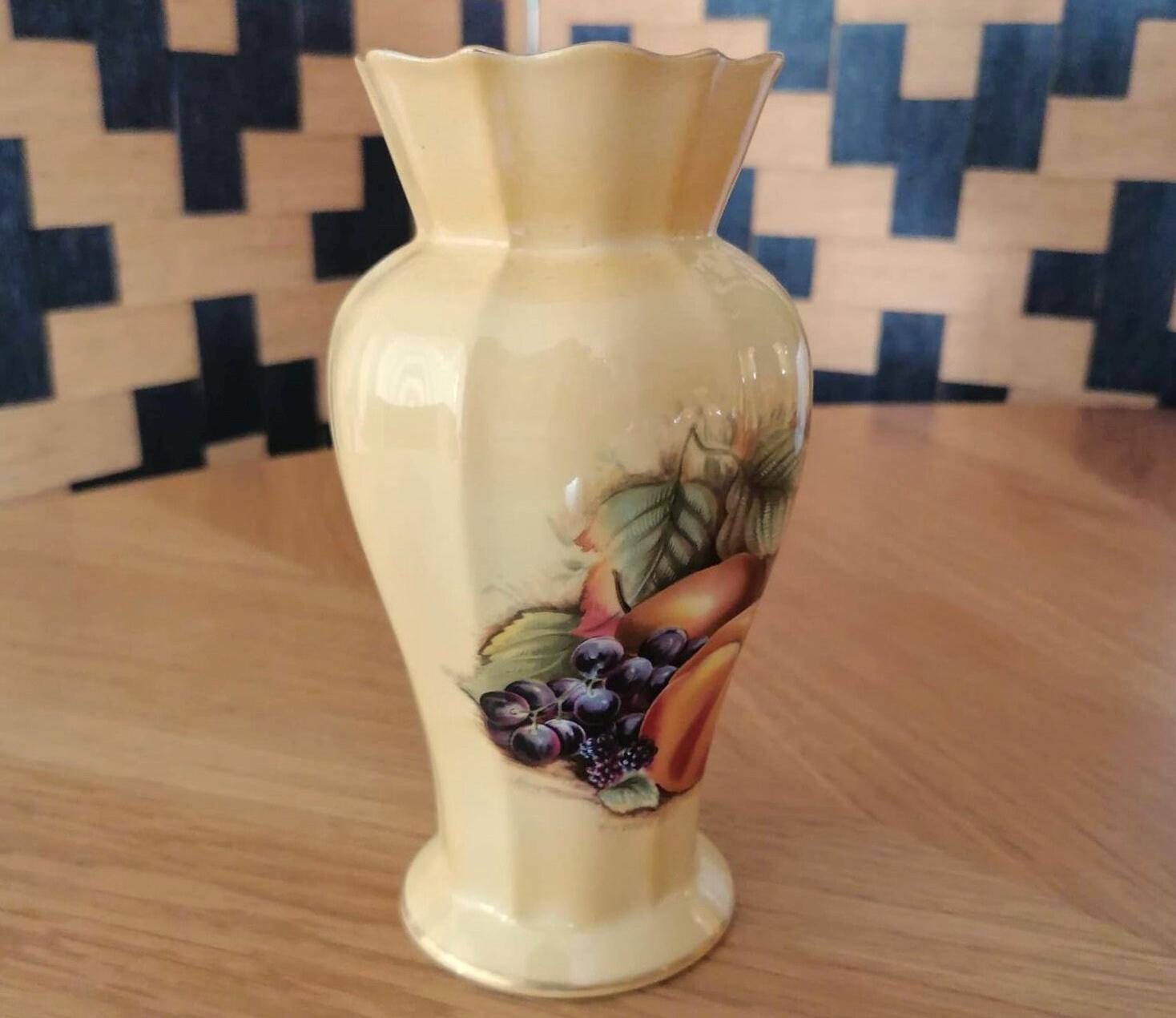 ヴィンテージ オーチャードゴールド エインズレイ 花瓶 - 1970年代