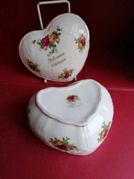 Royal Albert Old Country Roses Jewellery Box,  ,E… - image 1