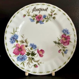 Royal Albert Months Series &#39;August&#39; Poppy Winter  Flower Fine Bone China Side Plate, 1st Quality, Flower of The Month 1970s
