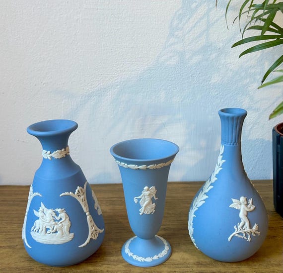 ヴィンテージ ウェッジウッド ブルー ジャスパーウェア 花瓶：1960年代