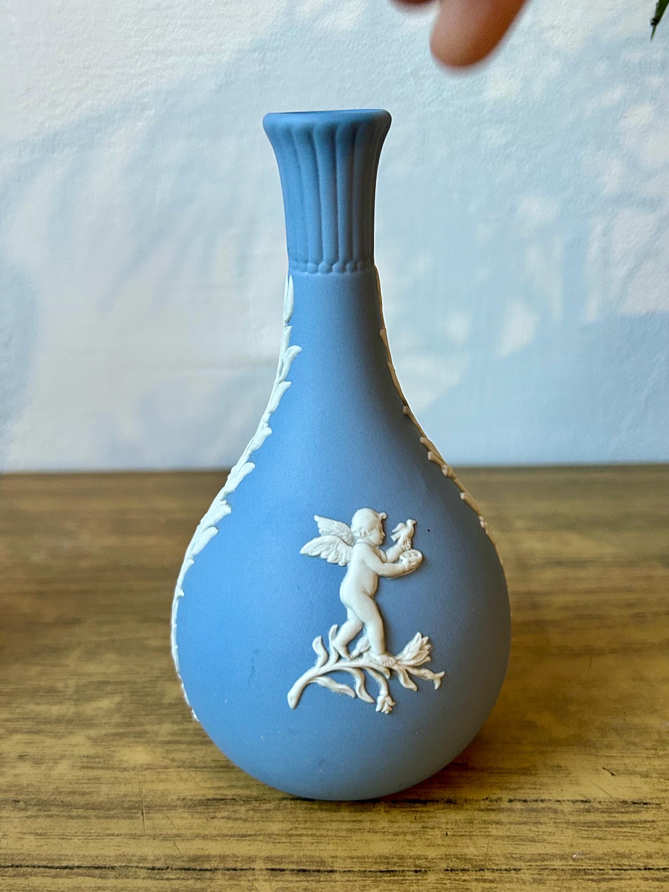 ウェッジウッド  ジャスパー　ビンテージ花瓶 ヴィンテージ ウェッジウッド ブルー ジャスパーウェア 花瓶：1960年代