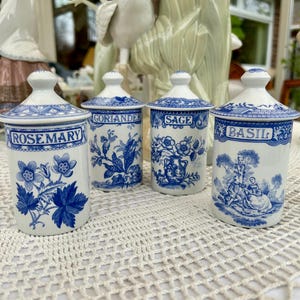 Spode, England Vintage C1995 Blue Room Collection Set of Six