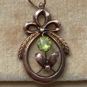 Antique lavalier rose gold 9ct and peridot stone pendant