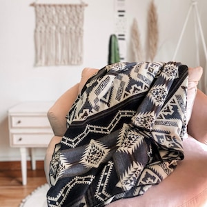 Alpaca Blanket | Reversible Blanket | Baby/Travel/Pet/Throws/Queen Size | Artisan Native Design | Gift/Eco-Friendly/Handmade/Ecuador/Gray