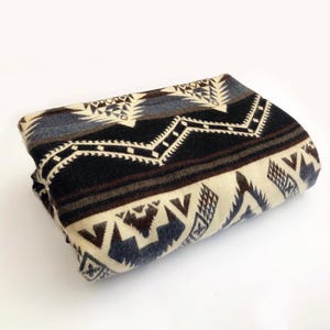 Alpaca Blanket | Reversible | Alpaca Wool Blanket  | Artisan Native Design | Eco-Friendly/Handmade/Ecuador/Gift/Queen/Throw/Baby/Pet/Travel