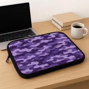 Funda para portátil de camuflaje morado • Funda personalizada para portátil de 13″ a 17″ • Funda protectora personalizada para portátil