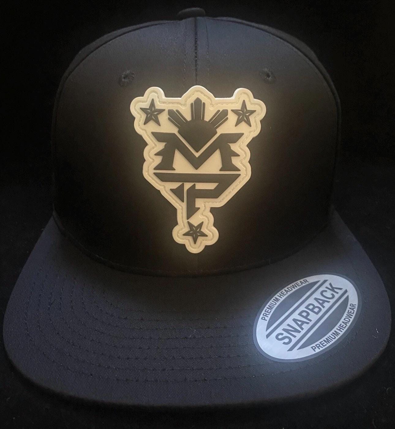 Gorra snapback negra con bandera de Filipinas de Manny Pacquiao, de PVC,  con 3 estrellas y sol cosidos. - Etsy México, image size:1290x1399
