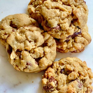 Peanut Butter Chocolate Chip Cookie Recipe: Soft & Chewy (Digital Recipe)
