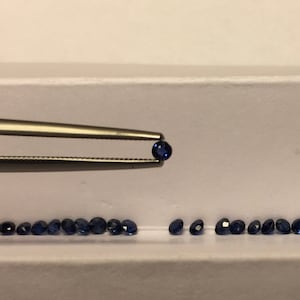 Natural Blue Sapphire Round Melee 2mm x 32 pc. , 1.70 ct Total Wt.
