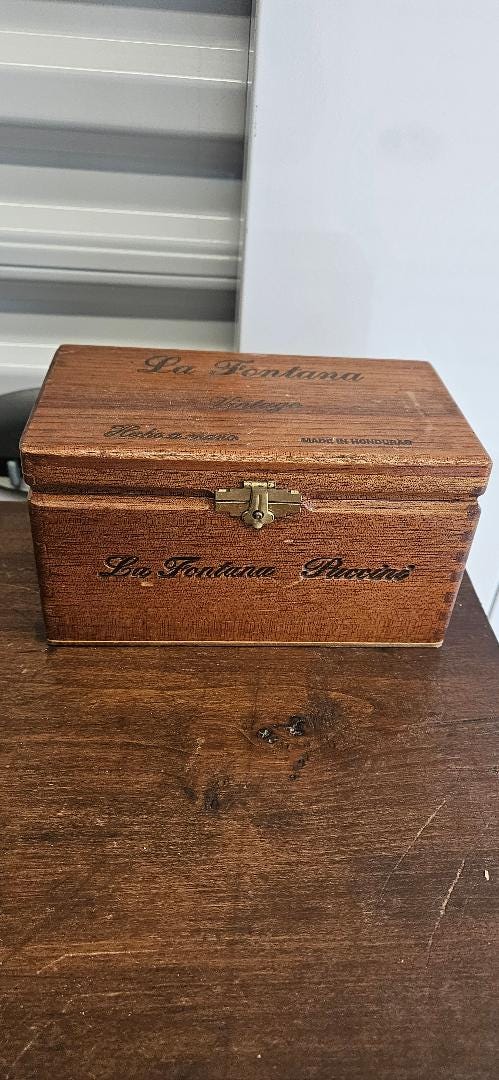 La Fontana vintage cigar box