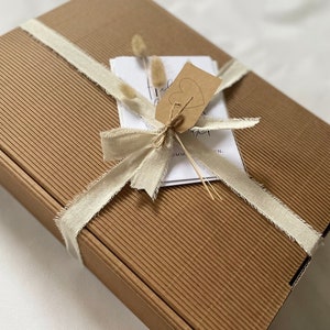 Baby-Willkommensbox Eltern & Baby Geschenk zur Geburt Geschenkset für Eltern und Baby Geschenk für Neugeborenes Geschenk zur Geburt Bild 7