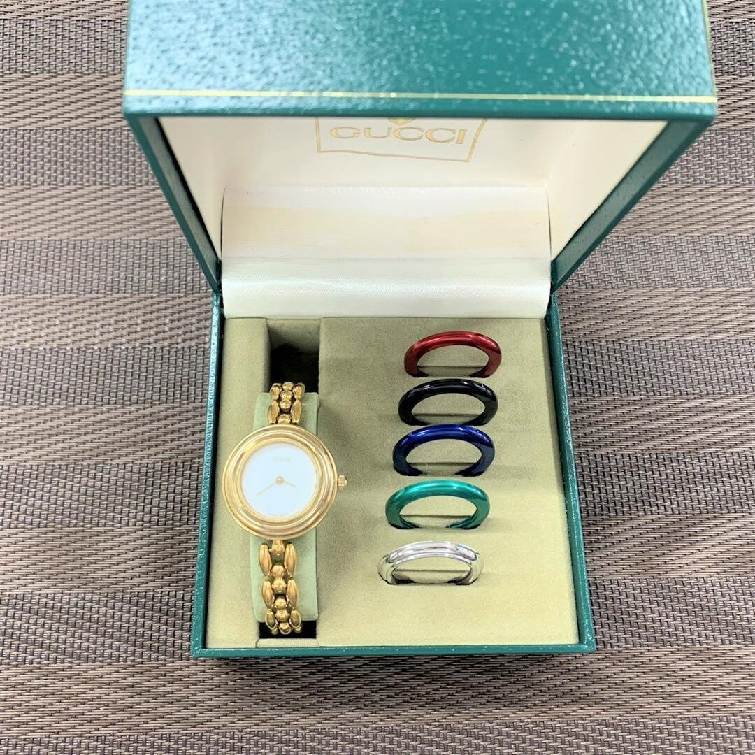 gucci bangle watch